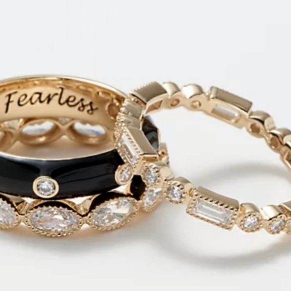 FEARLESS Set of 3 Affirmation Stackable Rings - Picture 4 of 7